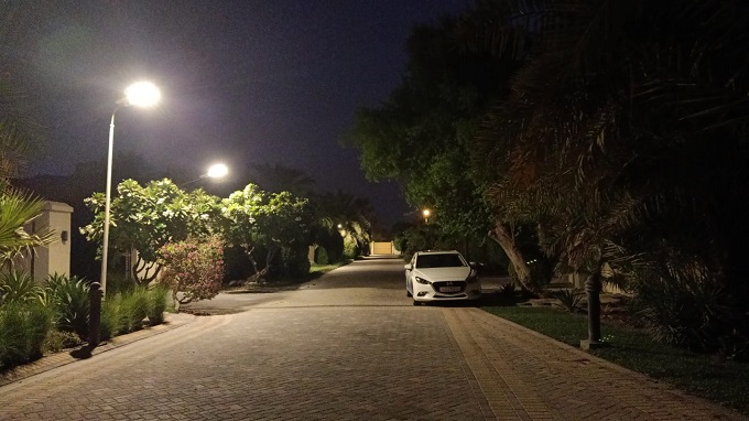 Reasons to choose integrated solar street light pole