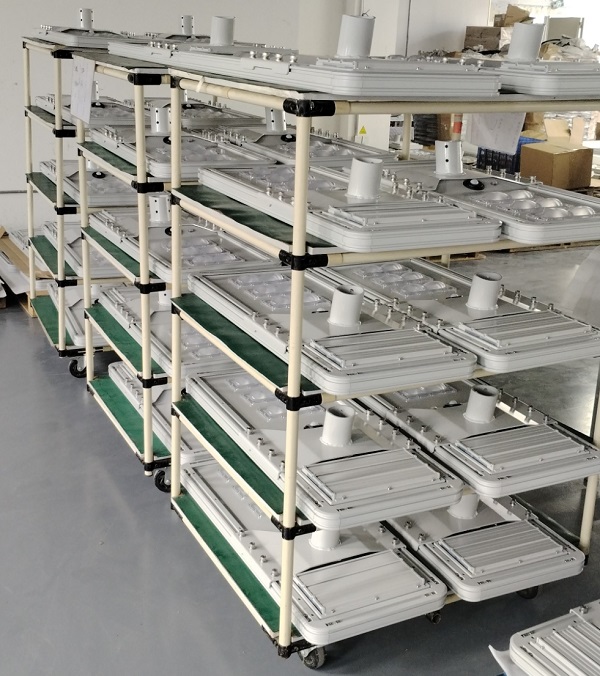 BD-C solar column light reshapes the outdoor lighting experience