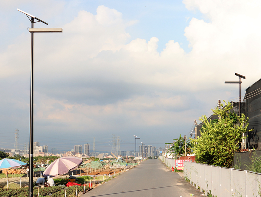 Why do solar street lights need wind resistance testing?