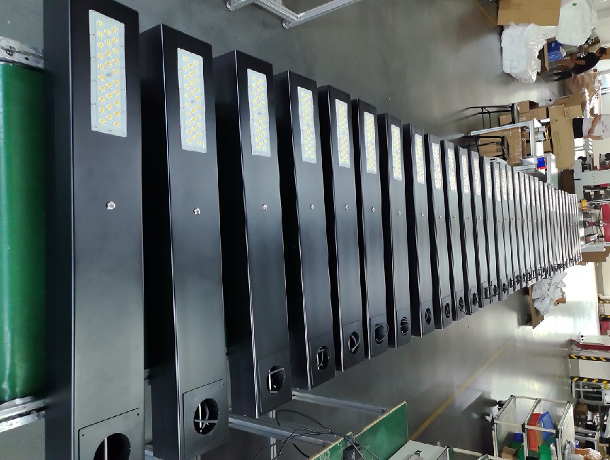 Slowly solar street light manufacturers' suggestions on purchasing solar street lights